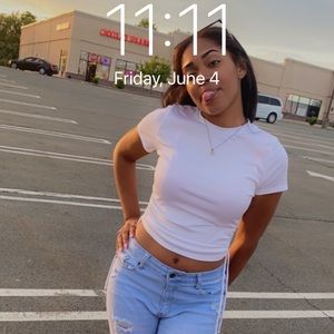 Meet your Posher, Ineshea